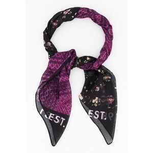 New GUESS Modal scarf with logo